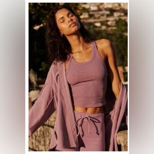 Alo Yoga Goddess Ribbed Go To Tank - Smoky Quartz